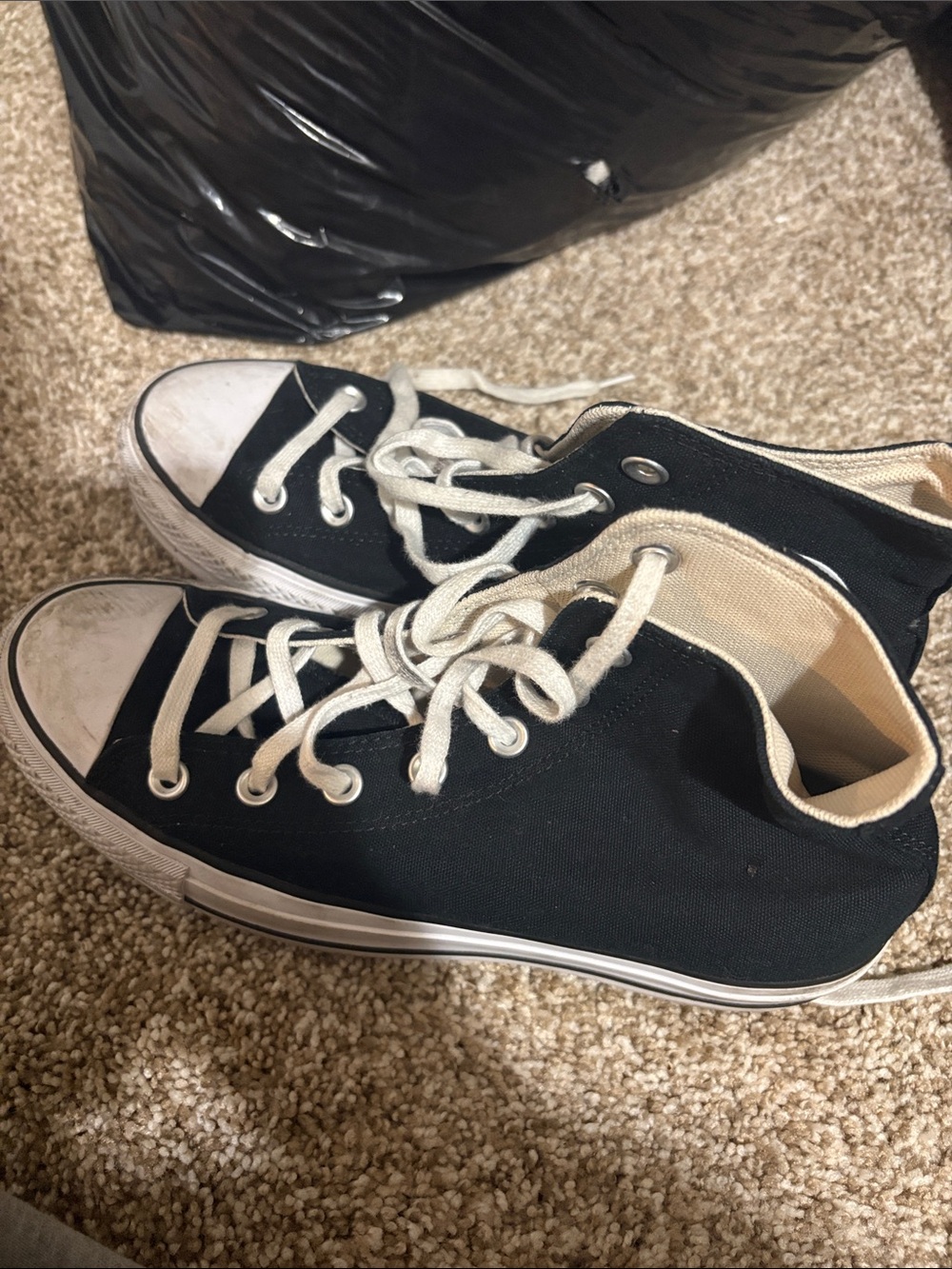 black converse 8